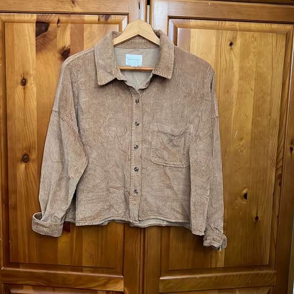 American Eagle Corduroy Cropped Shacket - Picture 1 of 4